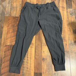 Med Couture Insight Pewter Gray Medium Petite Joggers